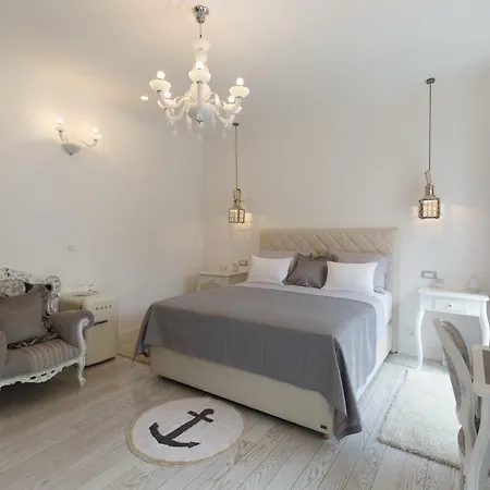 Old Town Deluxe 4*